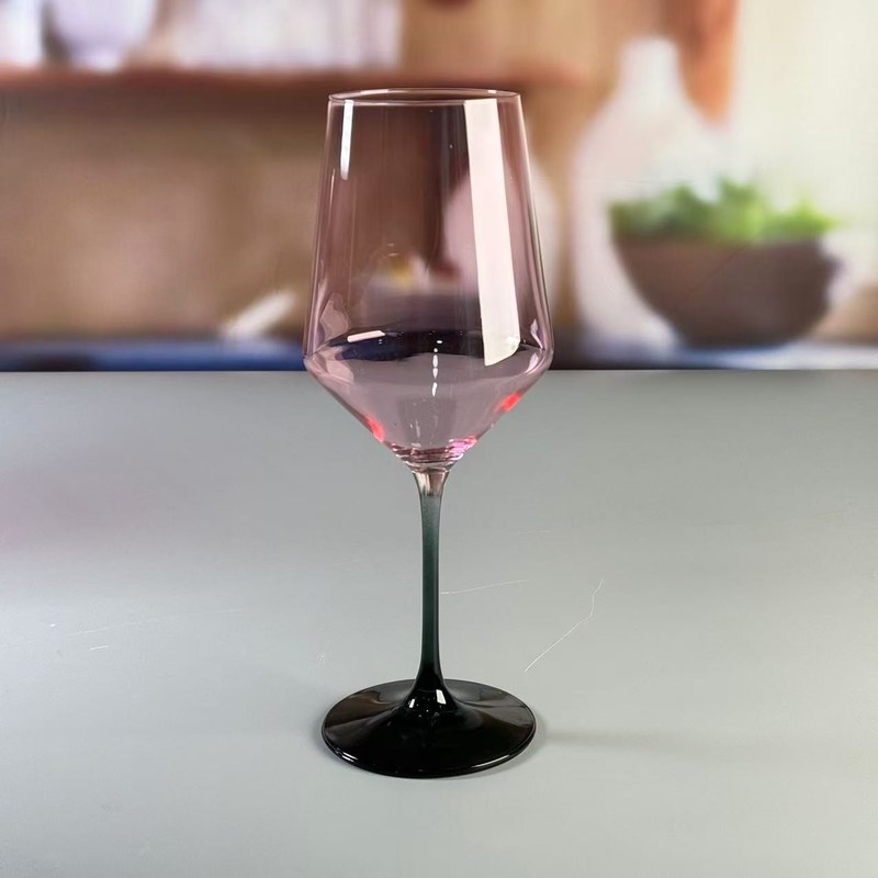 গুণ Hand-blow Color Gradient Wine Glass Set High Quality Crystal Wine Glass For Gift For Weeding কারখানা