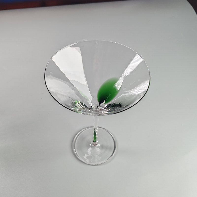 গুণ Customized Hand-blow Clear Red Wine Glass Martini Glass For Party কারখানা