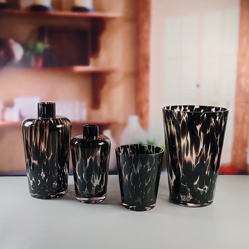 গুণ Handmade Amber Glass Vase Modern Unique Vase for Table Centerpiece Decorative Flower Vases for Home Office Wedding(S size) কারখানা