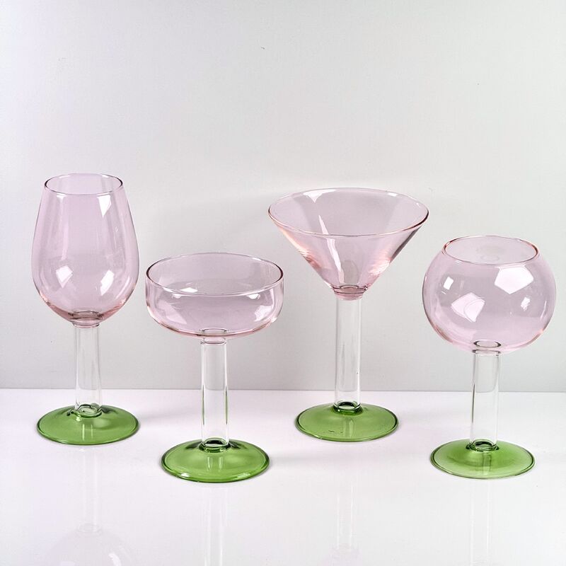 গুণমান Hand Blown Borosilicate Stemmed Wine & Cocktail Glass Set, Pink Bowl with Green Hollow Stem Base, Colored Spray Tinted Art Goblets for Bar, Wedding & Table Decor কারখানা