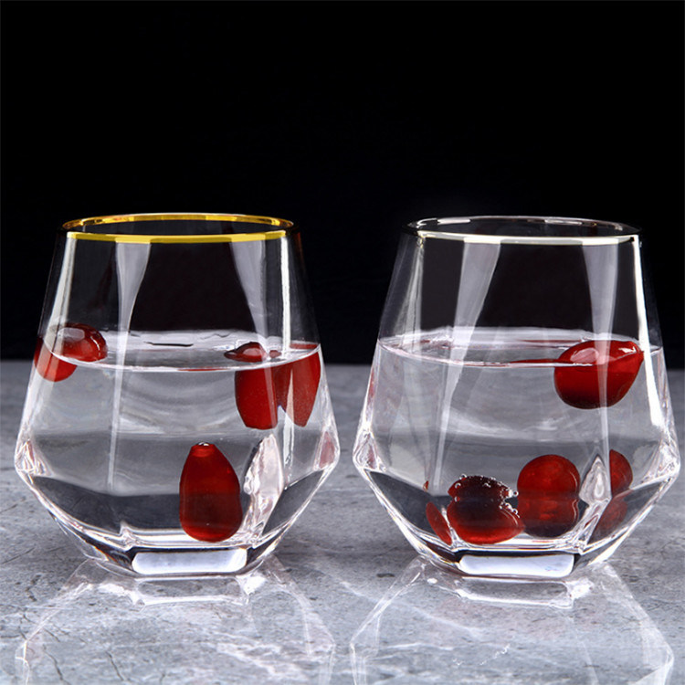 গুণ Diamond Geometric Gold Rim Crystal Glass Tumblers , Glass Drinking Cup কারখানা