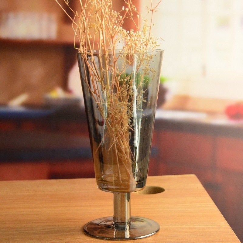 গুণ Stemed Electroplated Grey Glass Candle Holder Centerpieces কারখানা