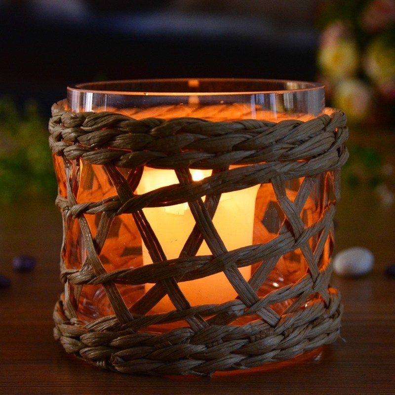 গুণ Round Creative Glass Candle Holders With Wicker Sleeve কারখানা