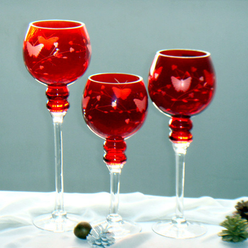 গুণ Tulip Shape Long Stem Candle Holders With Engrave Pattern কারখানা