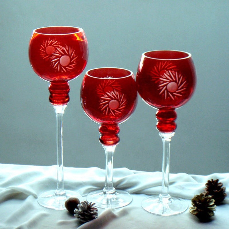গুণ Hand Cutted Design Red Glass Candle Holders With Color Long Stem কারখানা