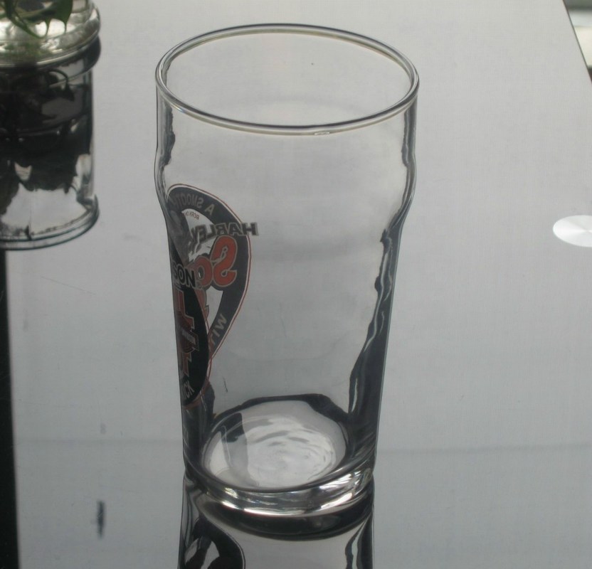 গুণ British Style Elegant 20 Ounce Pint Beer Glasses কারখানা