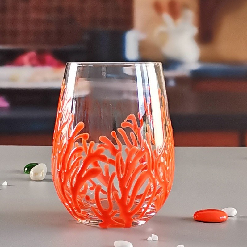 গুণ Egg Shaped 500ml Crystal Wine Glass With Embossed Red Corals কারখানা