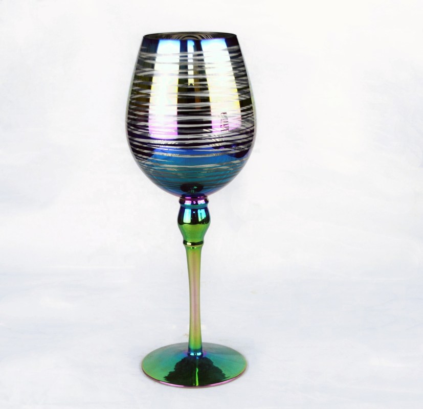 গুণ Laser Circles Pattern Iridescent Crystal Wine Glass With Pearl Stem কারখানা