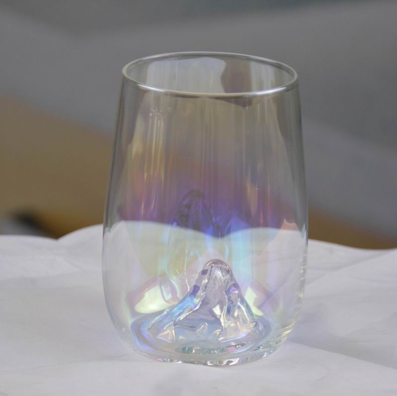 গুণ Ice Mountain Bottom Crystal Wine Glass With Ion Plated Irridescent কারখানা