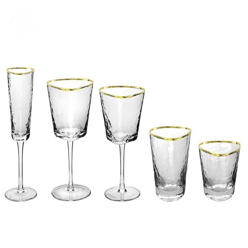 গুণ Hammer Texture Crystal Wine Glass In Triangle Shape কারখানা
