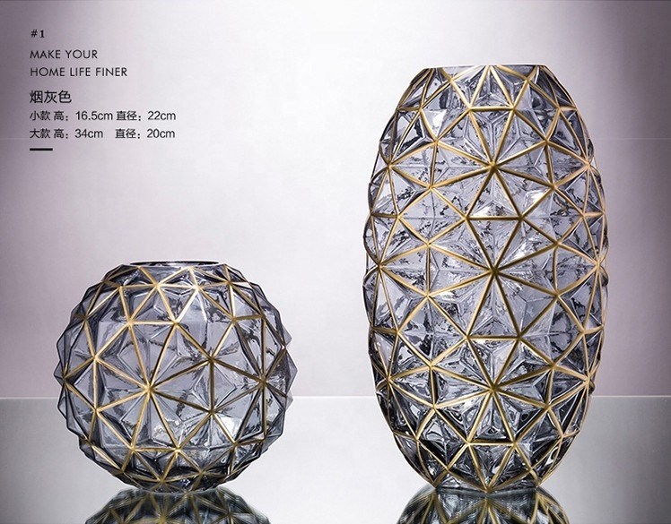 গুণ Creative Handpainted Decorative Glass Vase For Wedding কারখানা