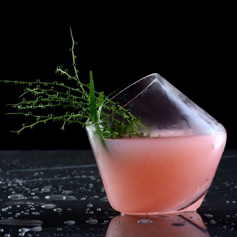 গুণ New Style Unique Shaped Crystal Whiskey Glasses , Tumbler Drinking Glass For Home কারখানা