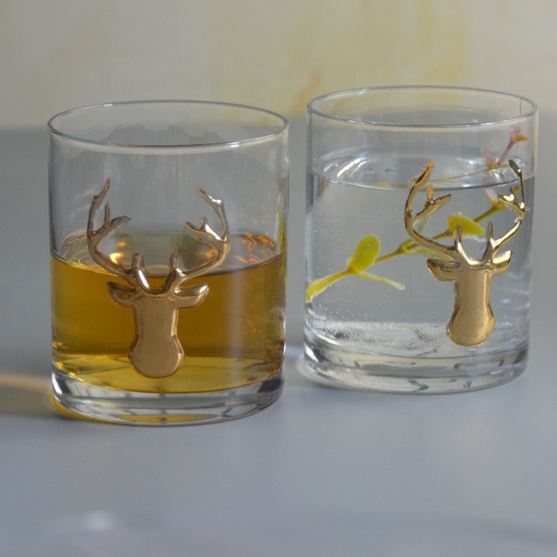 গুণ Decorative Round Personalised Whisky Glass For Christmas কারখানা