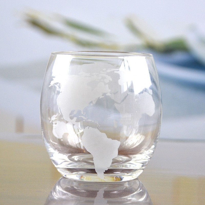 গুণ Globe Design Etched Handmade Whiskey Glass , Whiskey Tasting Glasses For Restaurant কারখানা