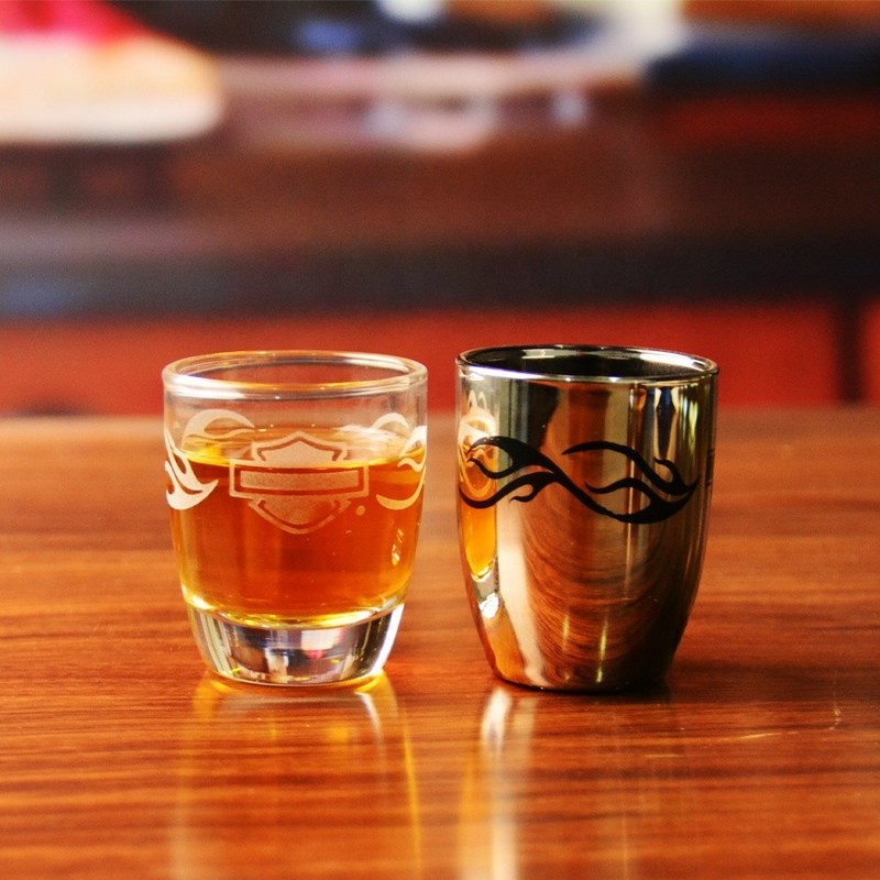 গুণ Platinum 50ml Unique Shot Glasses With Branded Decal Logo কারখানা