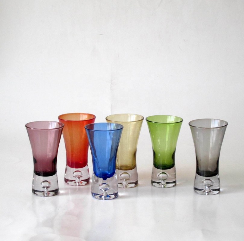 গুণ 2oz Six Color CIQ Unique Shot Glasses For Liqour Promotion কারখানা