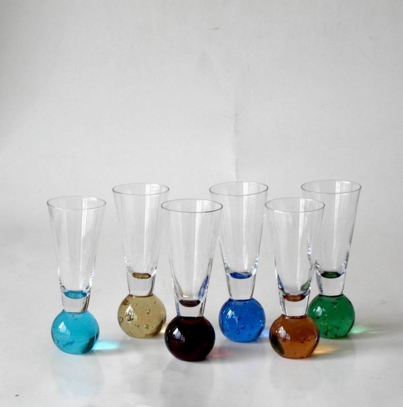 গুণ 2oz Six Color CIQ Unique Shot Glasses For Liqour Promotion কারখানা