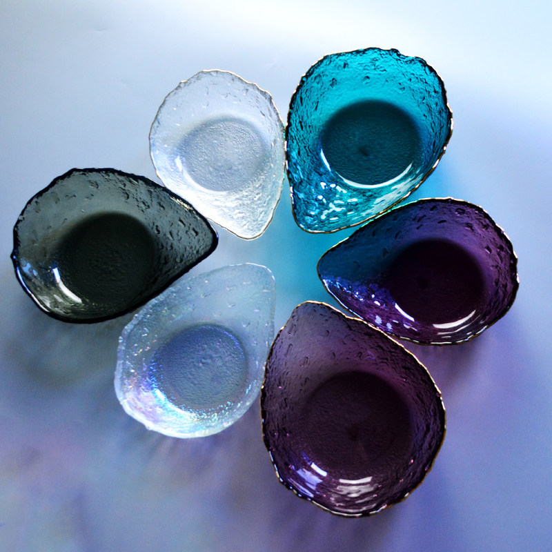 গুণ Exquisite Creative Water Drop Shape Glass Charger Plates কারখানা