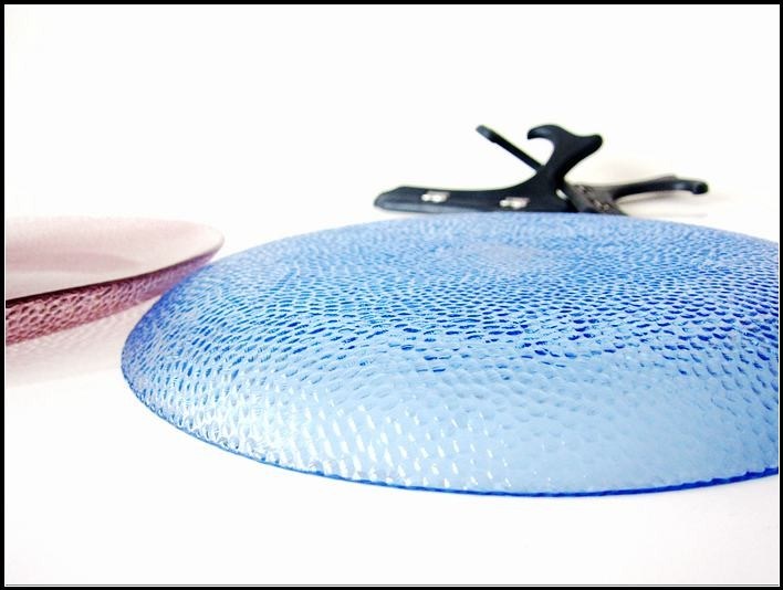 গুণ 10 Inch Transparent Edge Tinting Color Glass Charger Plates কারখানা