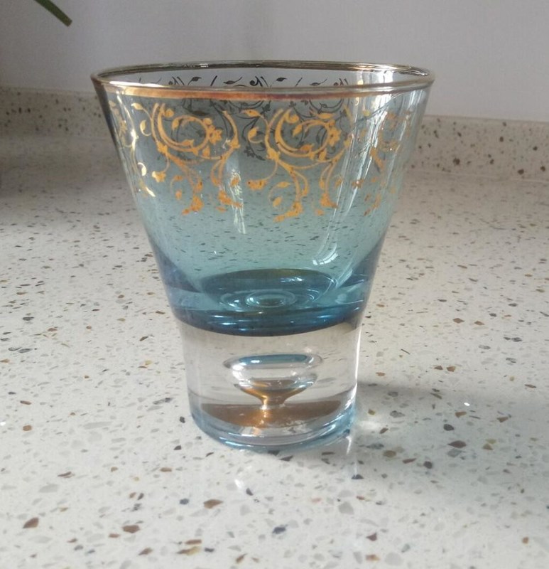 গুণ Blue Color Golden Rim Stemless Crystal Cocktail Glasses কারখানা