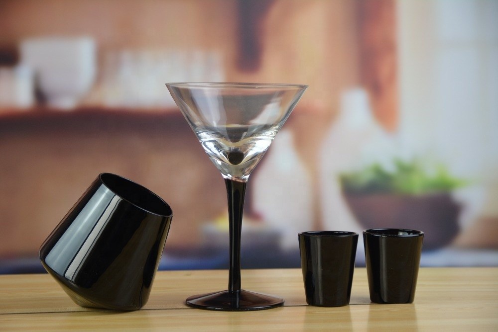 গুণ Whole Set Heavy Stout Stemed Crystal Cocktail Glasses , Vintage Martini Glasses কারখানা
