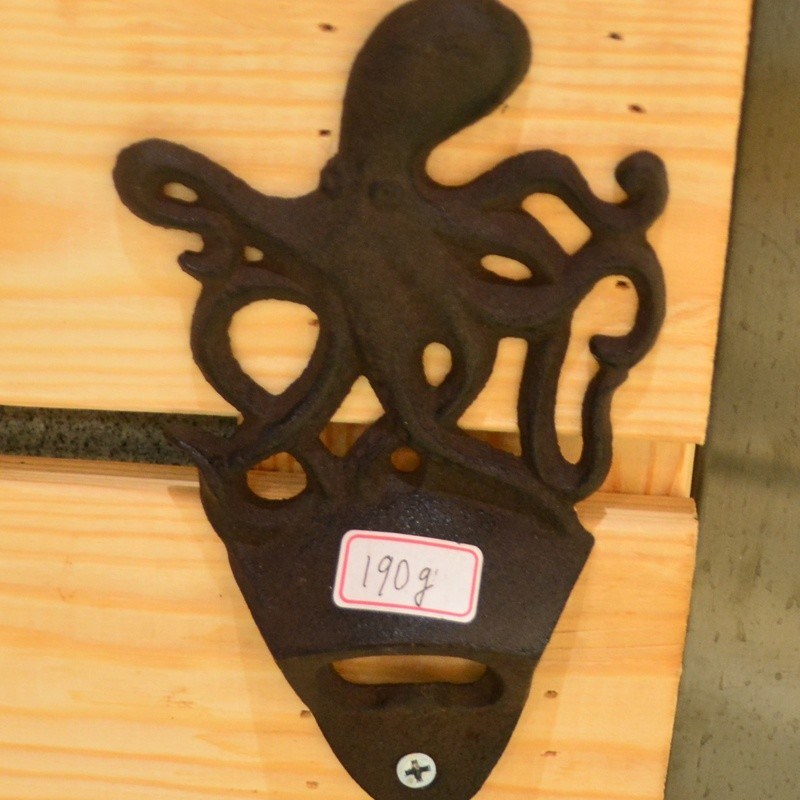 গুণ Rustic Wall Mounted Octopus Antique Cast Iron Bottle Opener কারখানা