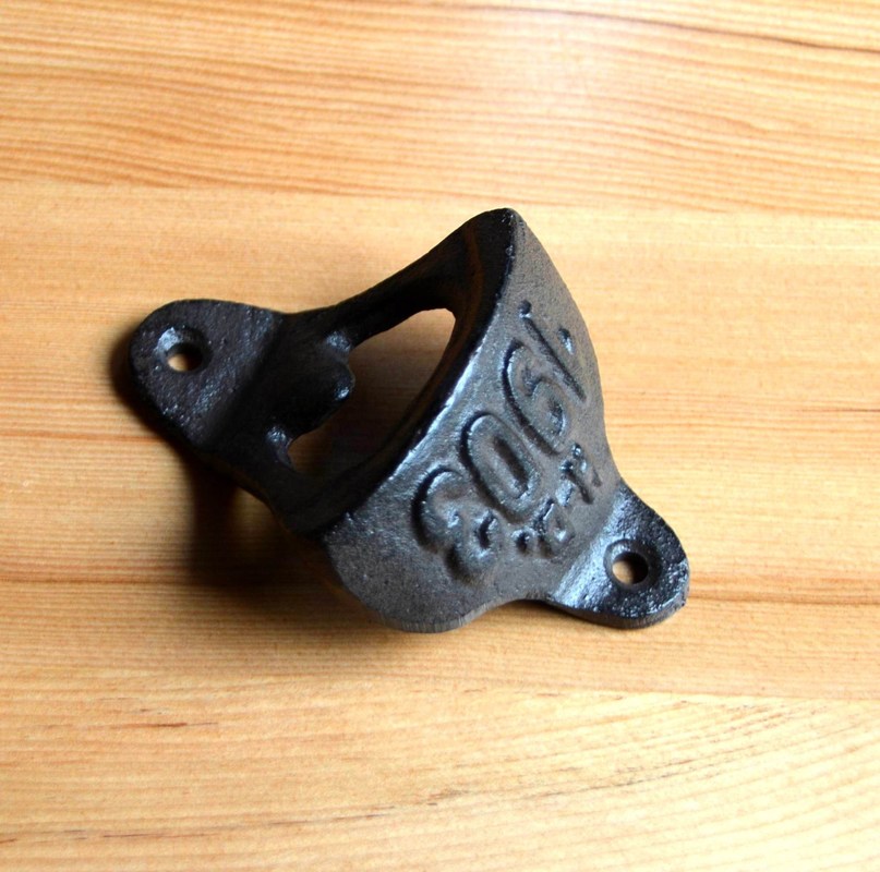 গুণ Wall Mount Iron Bottle Opener Cast Iron Crafts For Bar Club কারখানা