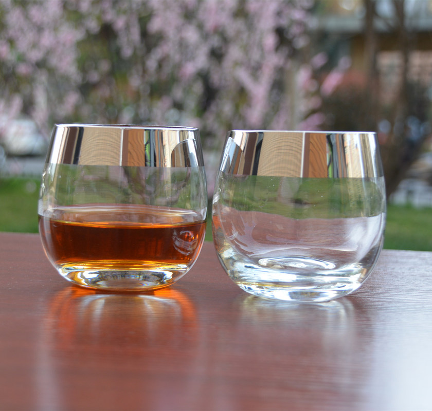 গুণ Silver Rim Ion Plated Platinum Tumbler Drinking Glasses কারখানা