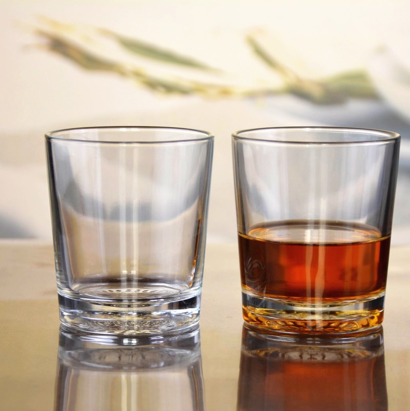 গুণ Wholesale Concise Tumbler Drinking Glasses Customized Embossed Flower Pattern Double Old Fashion Glass Cup কারখানা