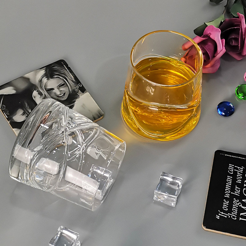 গুণ Inlaid Arc Design Handmade Whiskey Glass কারখানা