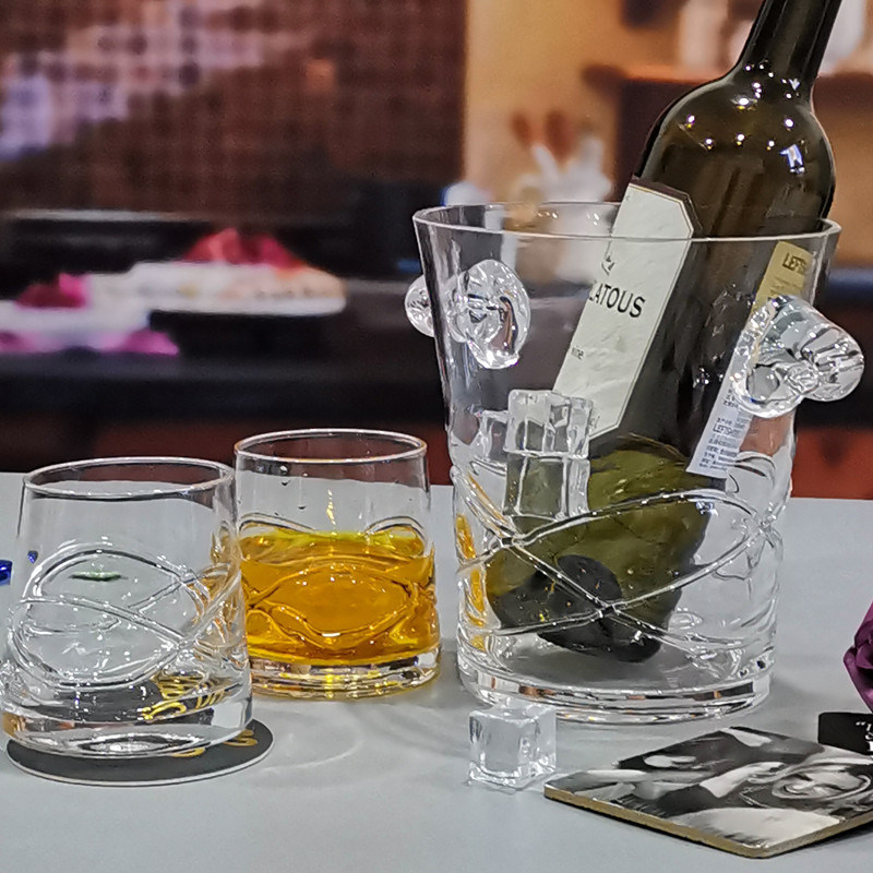 গুণ Inlaid Arc Design Handmade Whiskey Glass কারখানা