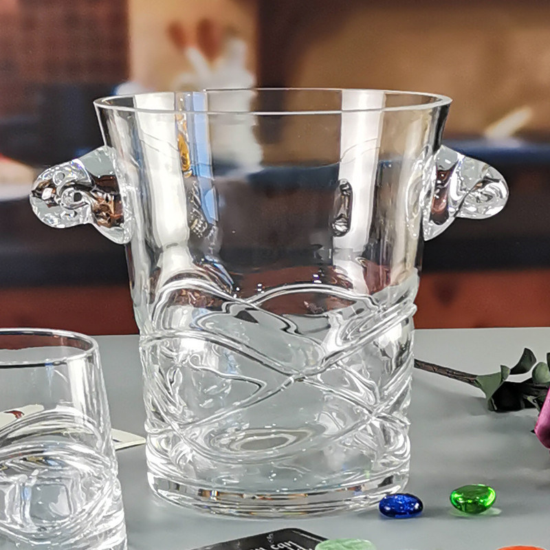 গুণ Unique Handmade Whiskey Glass With Inlaid Eyes Design কারখানা