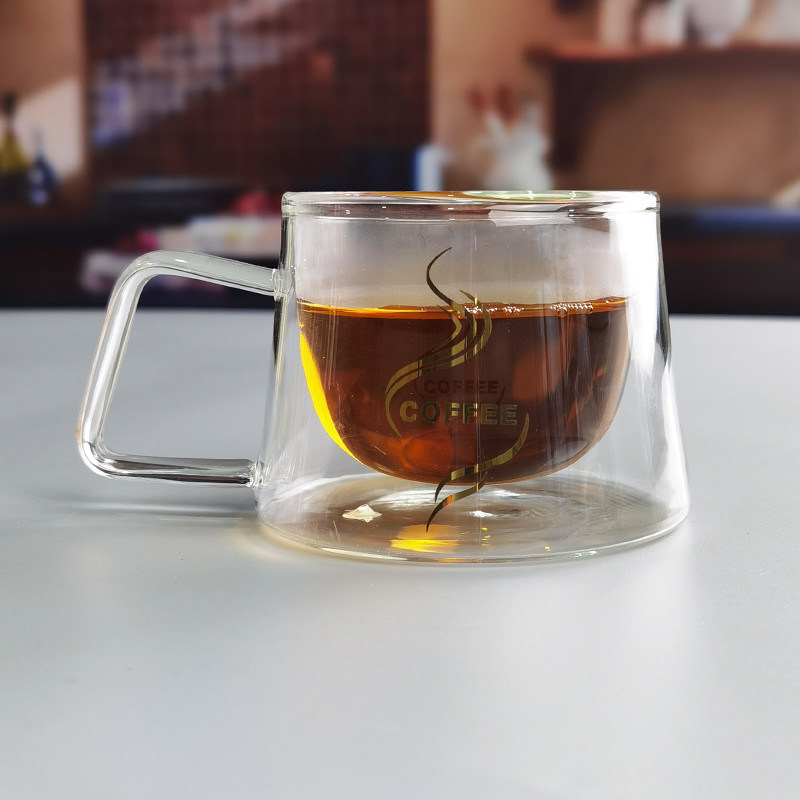 গুণ 200ml Borosilicate Double Layer Glass Coffee Mug With Golden Logo কারখানা