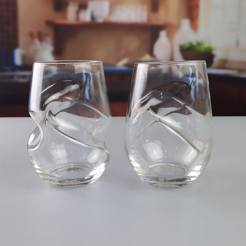 গুণ Twisted Swirling Crystal Red Wine Glasses 250ml Stemless কারখানা