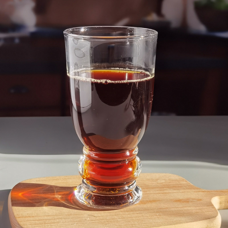 গুণ 550ml Retro Style Craft Beer Tulip Glasses With Handle Bottom কারখানা