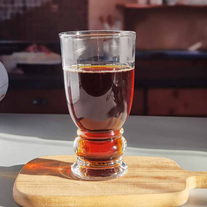 গুণ 550ml Retro Style Craft Beer Tulip Glasses With Handle Bottom কারখানা