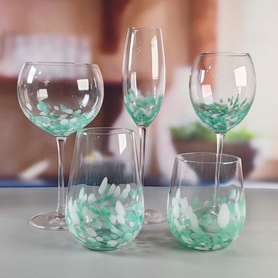 গুণ Customized Hand Blowned Half-confetti Lead Free Crystal Wine Glass Set কারখানা
