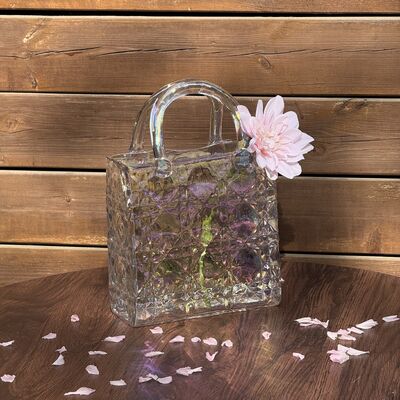 গুণ Hand-Blown Diamond Pattern Glass Handbag Vase - Versatile Decorative Centerpiece for Home & Wedding Decor কারখানা