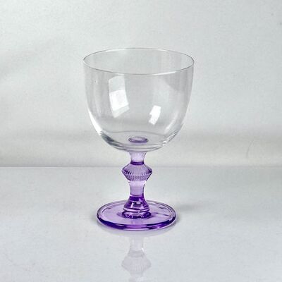 গুণ 4‑Pack Vintage Purple Stem Wine Glasses, Assorted Shapes Clear Cup with Decorative Purple Stem, Handblown Glass Goblets for Wedding Party Home Tabletop Decoration কারখানা