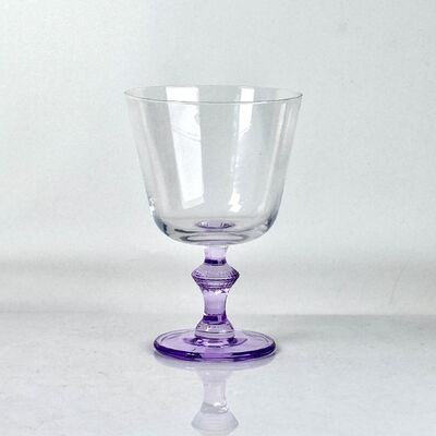 গুণ 4‑Pack Vintage Purple Stem Wine Glasses, Assorted Shapes Clear Cup with Decorative Purple Stem, Handblown Glass Goblets for Wedding Party Home Tabletop Decoration কারখানা