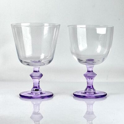 গুণ 4‑Pack Vintage Purple Stem Wine Glasses, Assorted Shapes Clear Cup with Decorative Purple Stem, Handblown Glass Goblets for Wedding Party Home Tabletop Decoration কারখানা