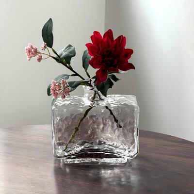 গুণ Rectangular Clear Hammered Glass Vase - Modern Minimalist Decorative Flower Vase for Table Centerpiece কারখানা