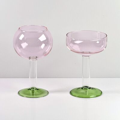 গুণমান Hand Blown Borosilicate Stemmed Wine & Cocktail Glass Set, Pink Bowl with Green Hollow Stem Base, Colored Spray Tinted Art Goblets for Bar, Wedding & Table Decor কারখানা