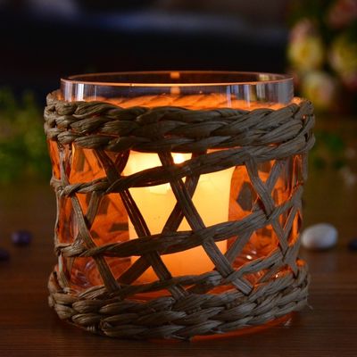 গুণ Round Creative Glass Candle Holders With Wicker Sleeve কারখানা