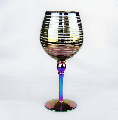 গুণ Laser Circles Pattern Iridescent Crystal Wine Glass With Pearl Stem কারখানা