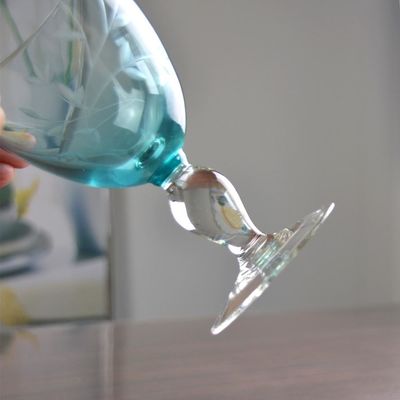 গুণ Vintage Scandinavian Style Engraved Turqoise Crystal Wine Glass , Clear Goblet Glasses কারখানা