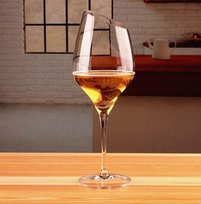 গুণ Customized Slanted Top Edge 450ml Fine Crystal Glasses কারখানা