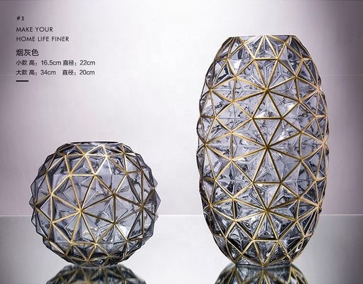 গুণ Creative Handpainted Decorative Glass Vase For Wedding কারখানা