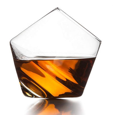 গুণ New Style Unique Shaped Crystal Whiskey Glasses , Tumbler Drinking Glass For Home কারখানা