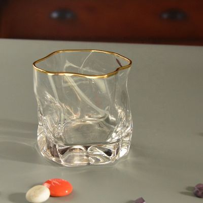 গুণ Irregular Handmade Whiskey Glass With Gold Rim কারখানা